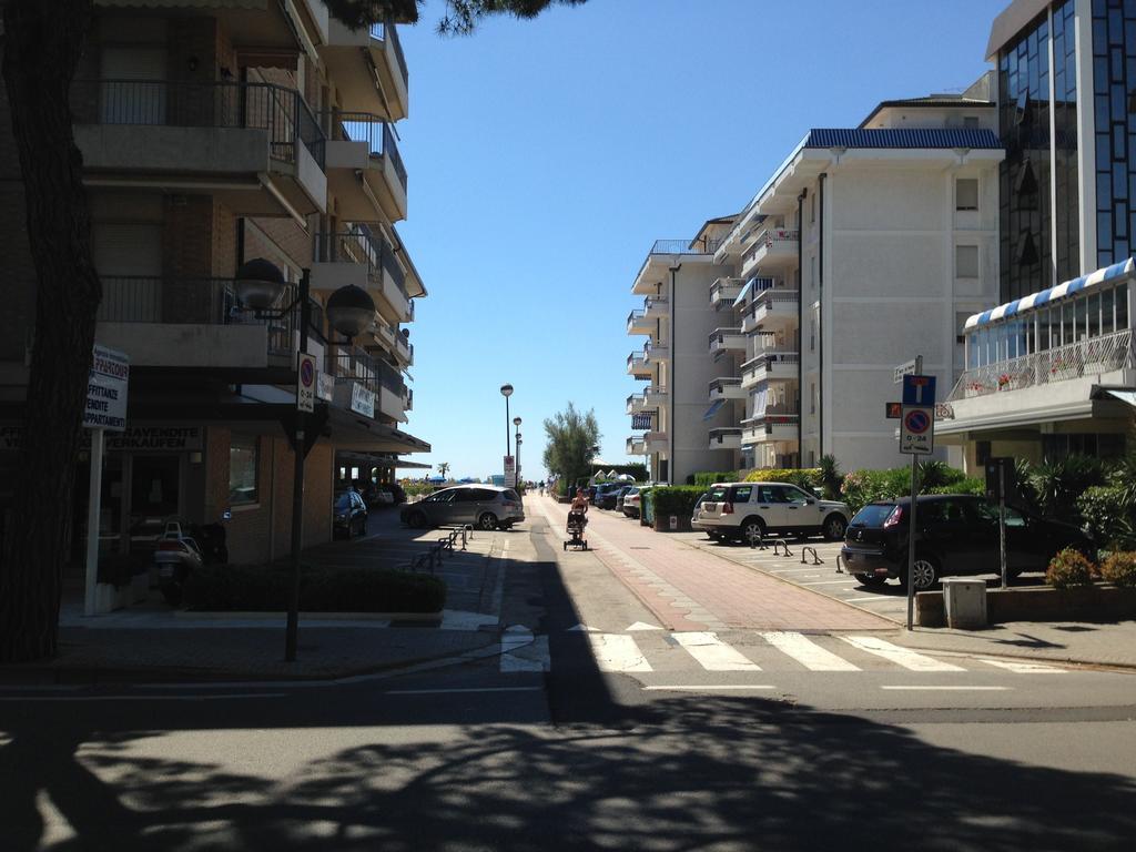 Residence Gallo - Walterigato Apartments Per Solo Famiglie Lido di Jesolo Eksteriør bilde